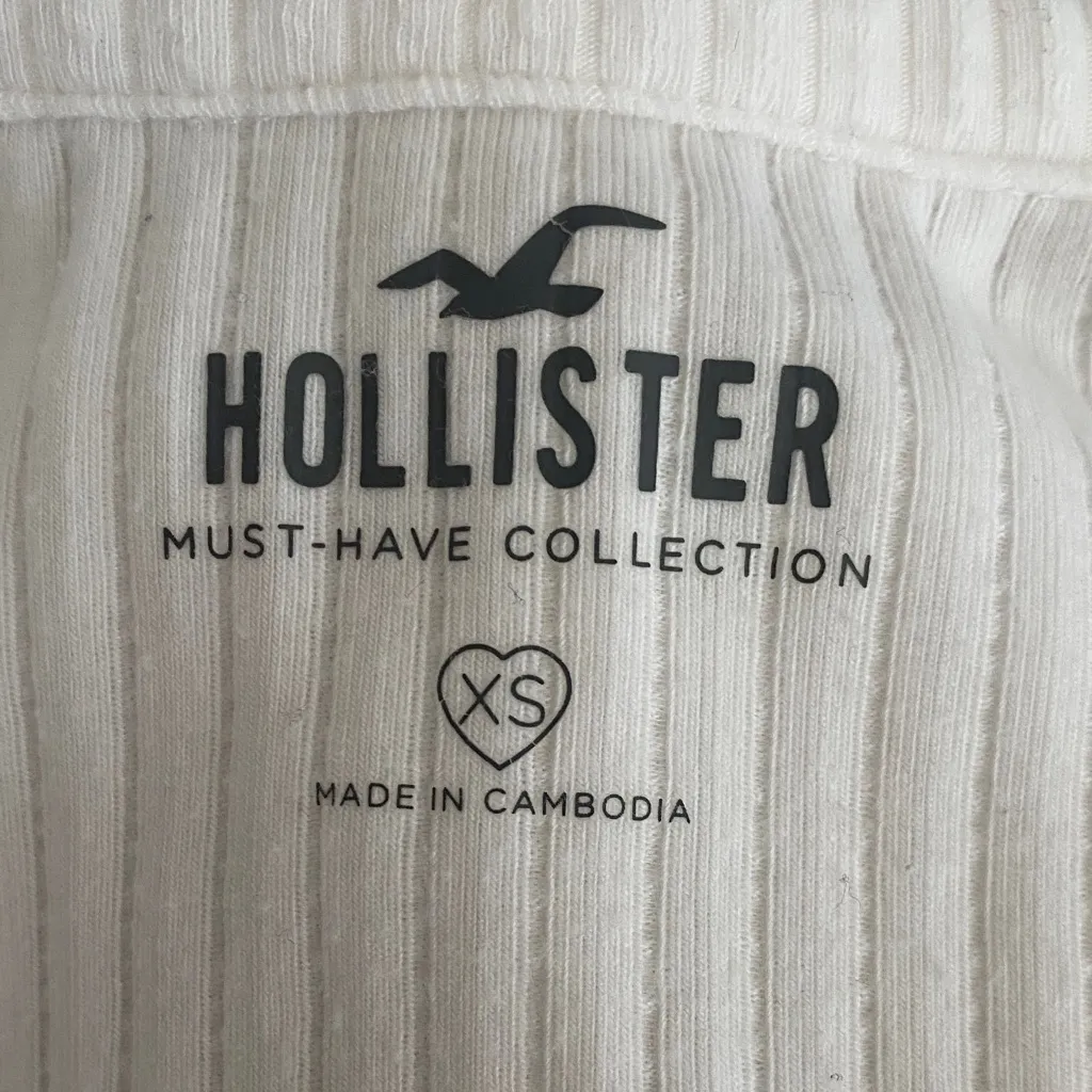 Hollister White Collard Ribbed Button Down Crop Top Size XS - Image 6