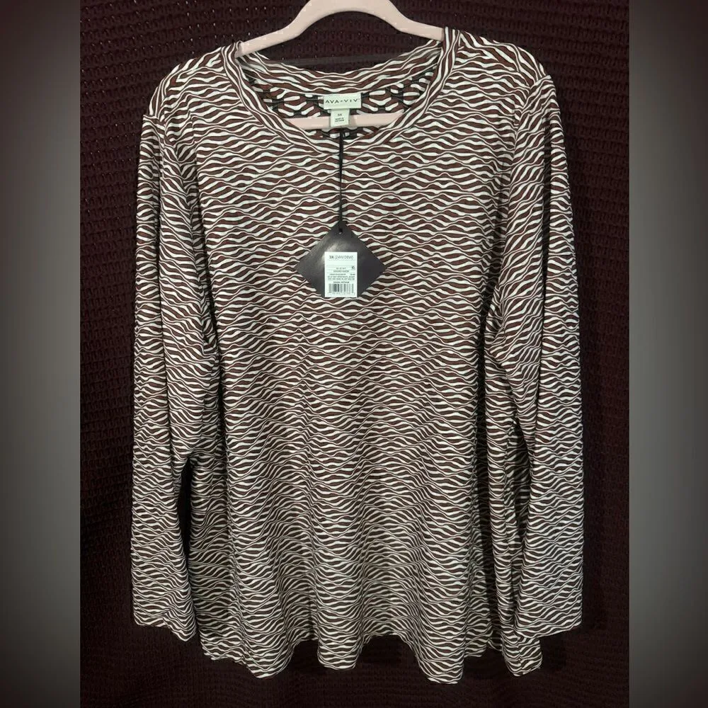 Ava & Viv Blouse. Long sleeved top. Plus Size. - Image 2