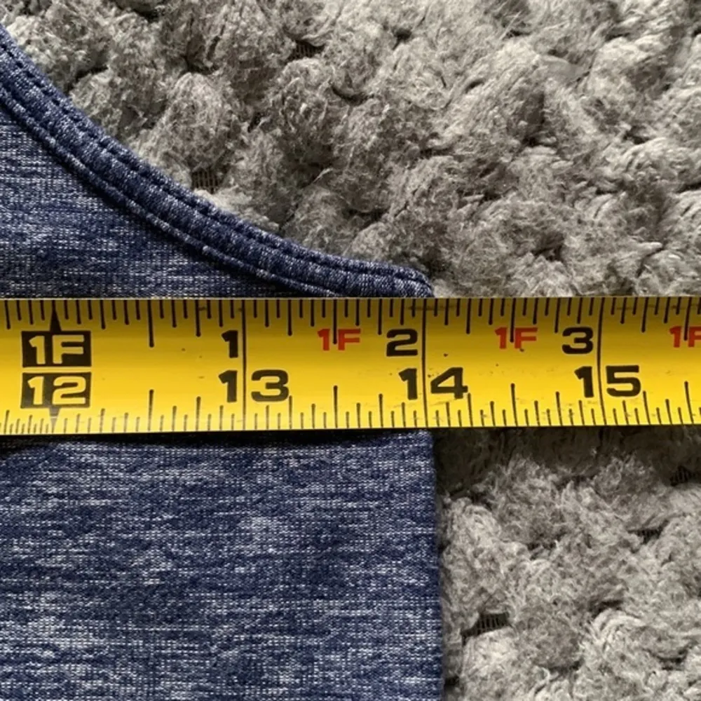 Women's Lululemon Athleisure Blue Racerback Pullover Tank Top Size M/L EUC #6361 - Image 2