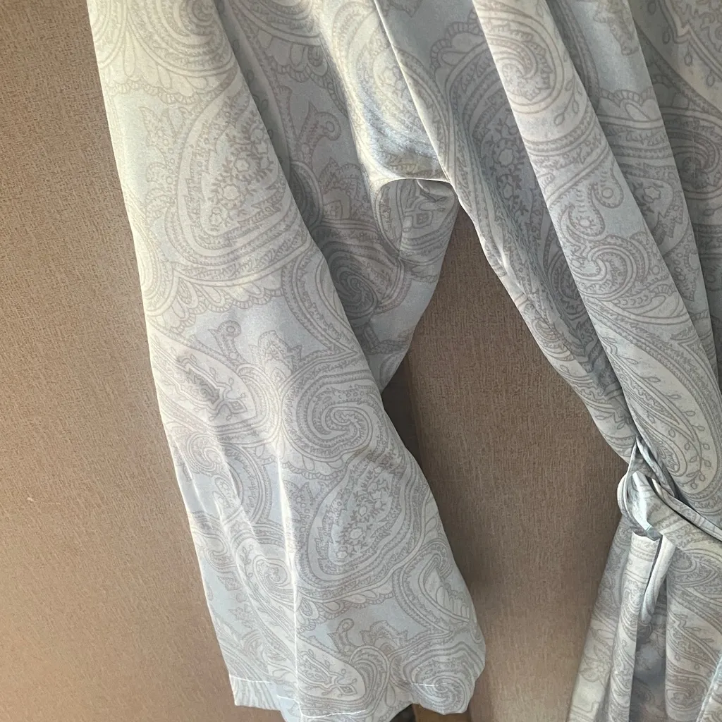 FINAL MARKDOWN Elegant Jones New York Paisley Robe l/xl - Image 2