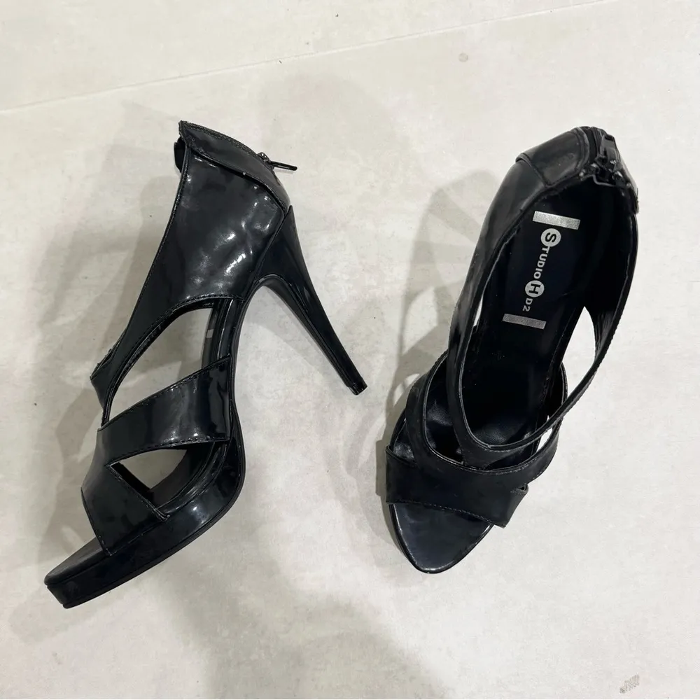 Elegant Black Strappy Heels for Formal Occasions Size 8 - Image 3