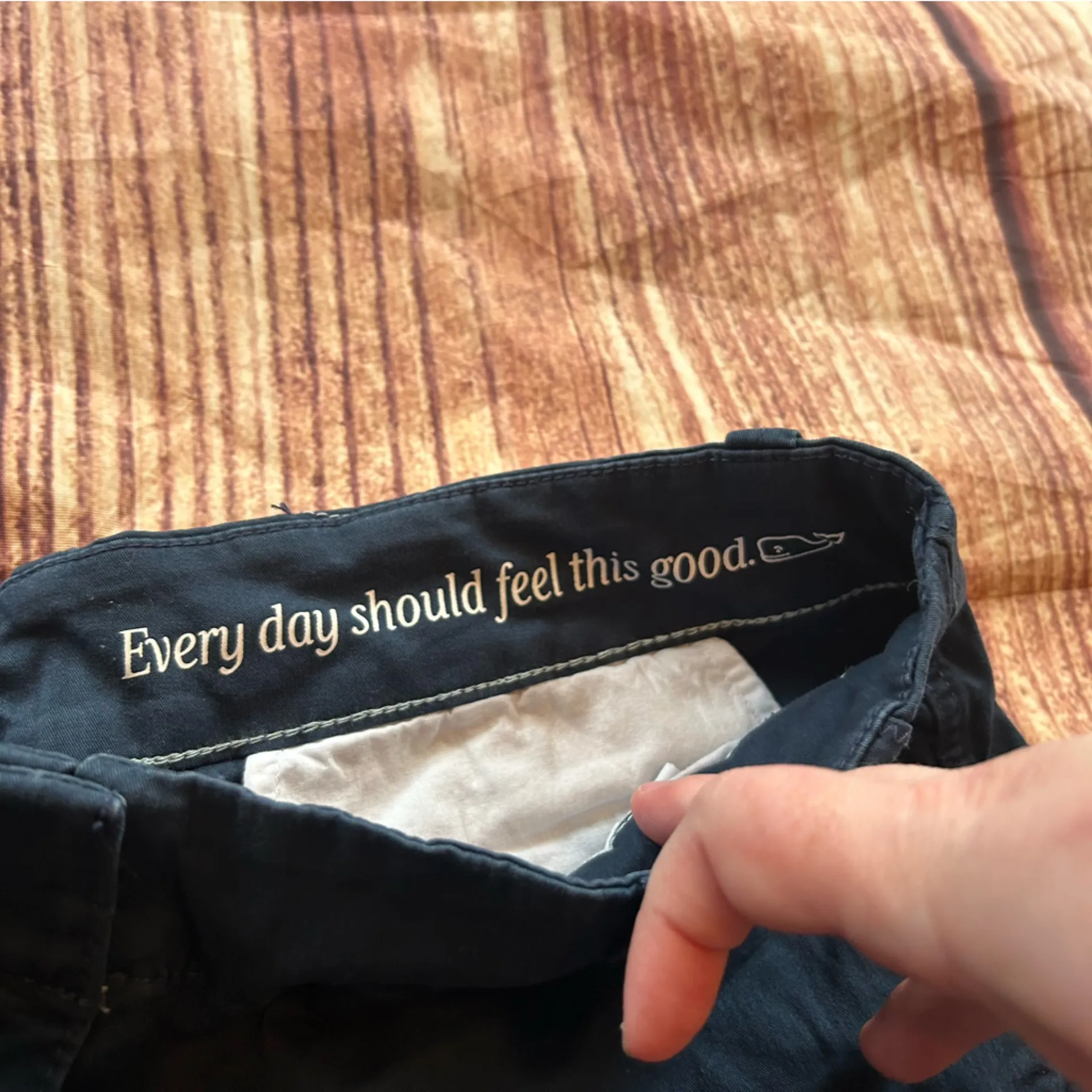 Women’s Vineyard Vines 3.5 Inch Herringbone Everyday Short Navy Size 6 - Image 3