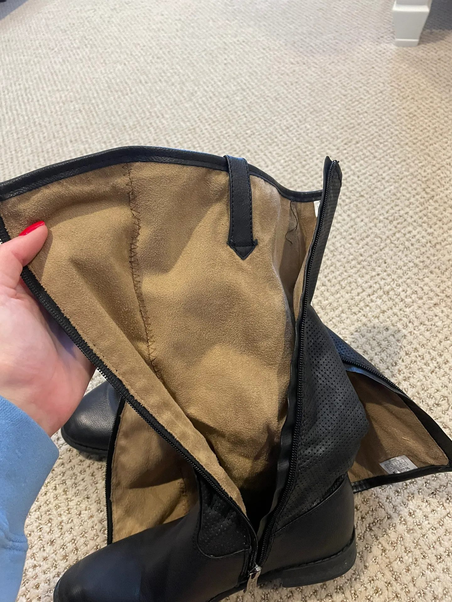 Black boots  - Image 2