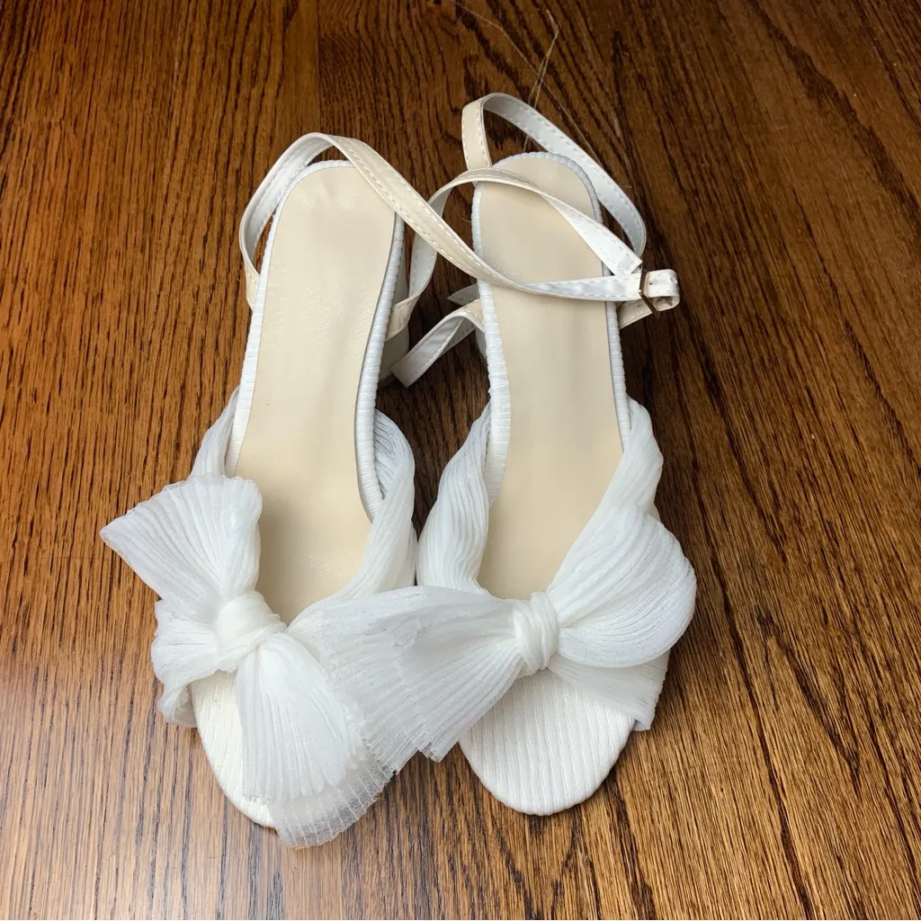 Elegant White Women's Heeled Sandals Bow Size 9 - Image 2