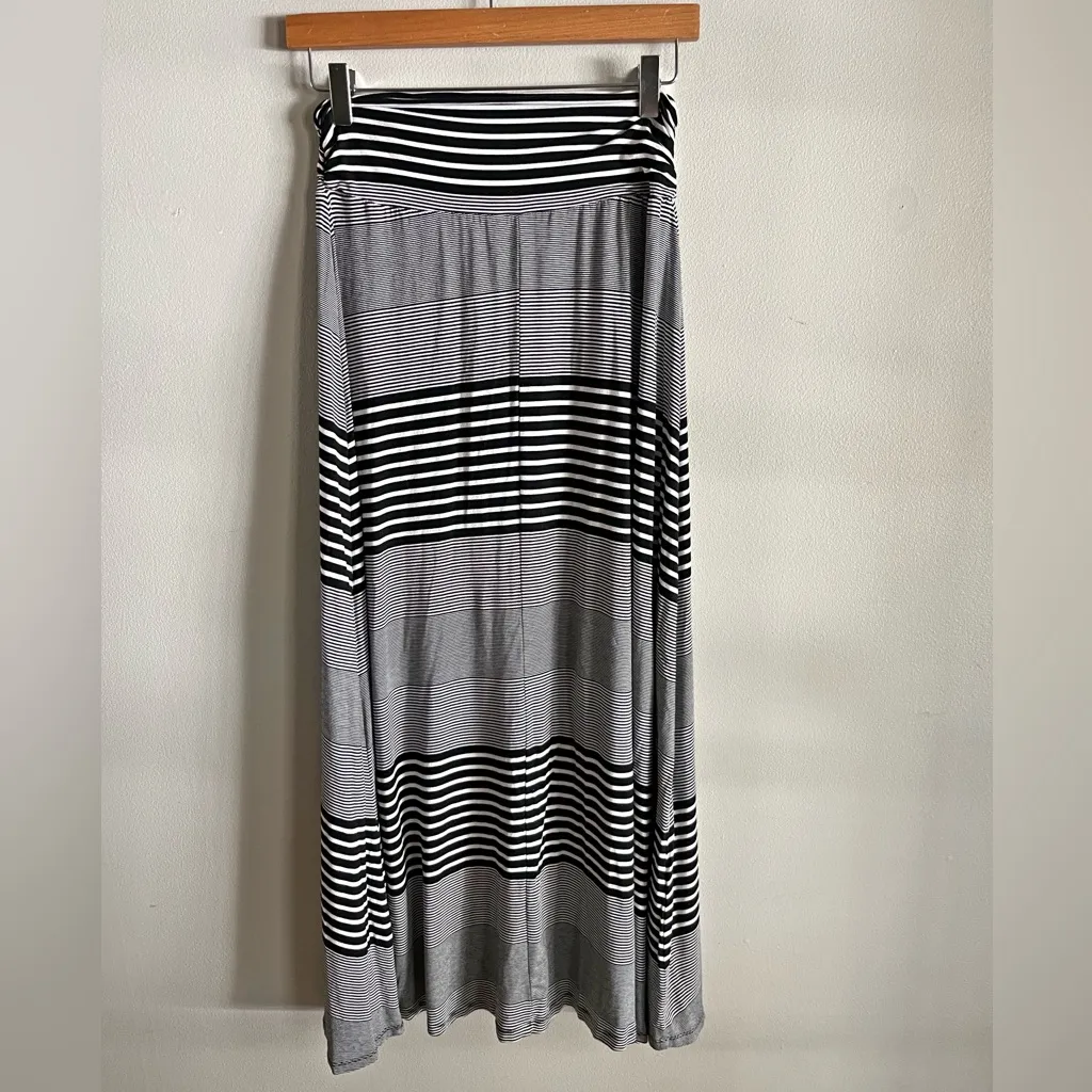 Merona Black White Striped Foldover Waist Maxi Skirt Size Medium - Image 8