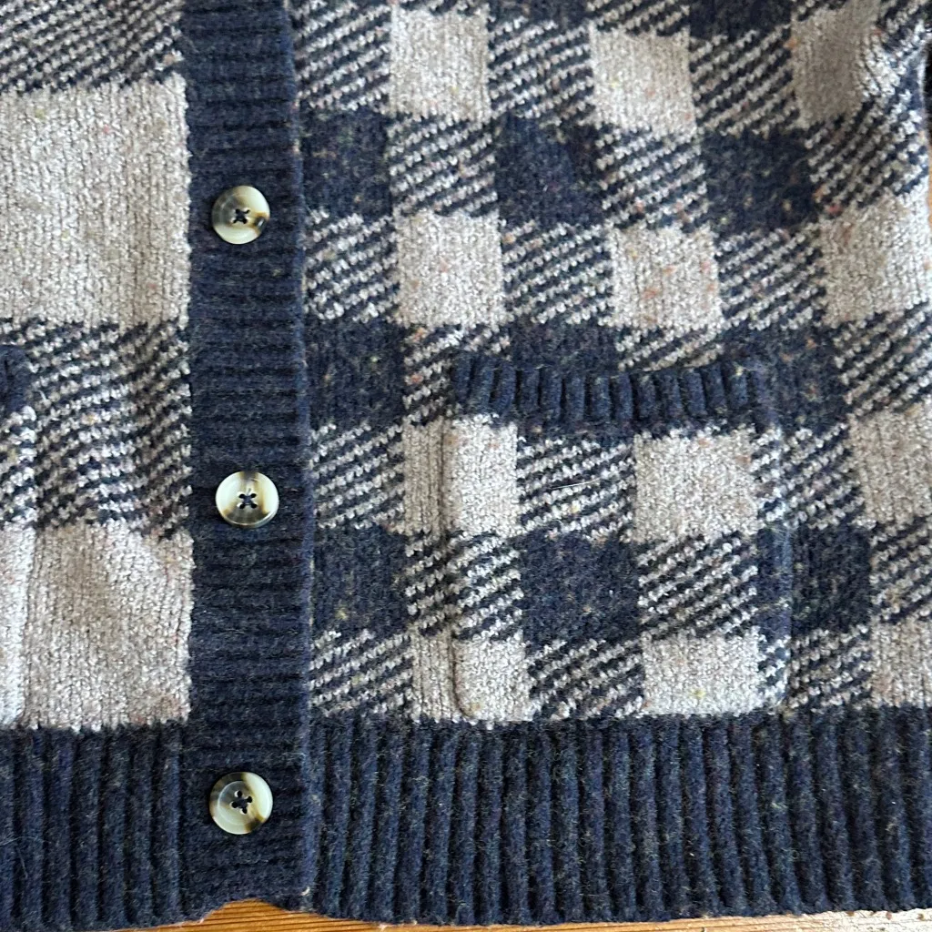 Madewell Black and Tan Plaid Cardigan - Image 11