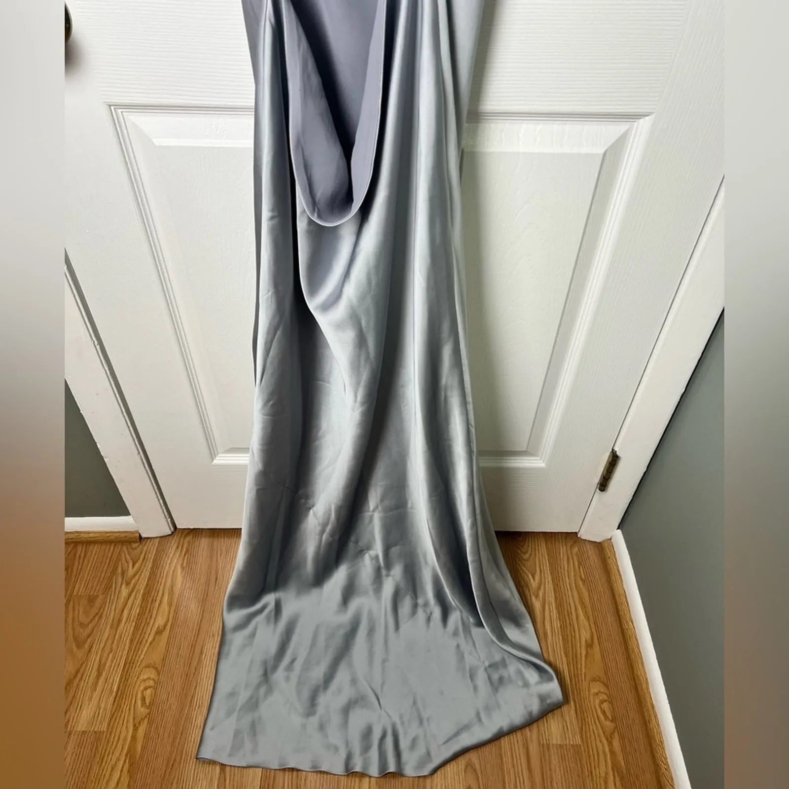 Norma Kamali Womens Silver Cowl Neck Sleeveless Low Back Cross Back Bias Gown L - Image 5