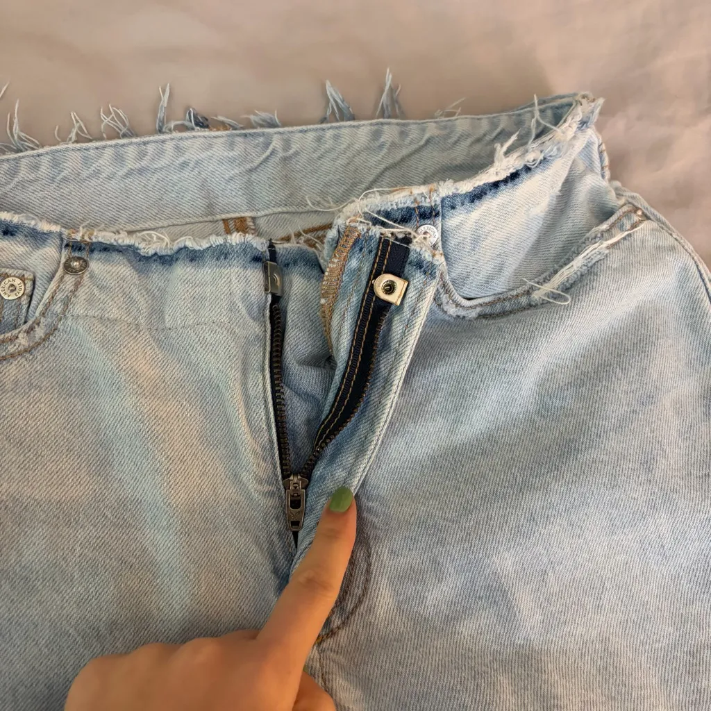 American Eagle No Waistband Style Jeans 2, Low Rise Light Wash Denim, Distressed - Image 3