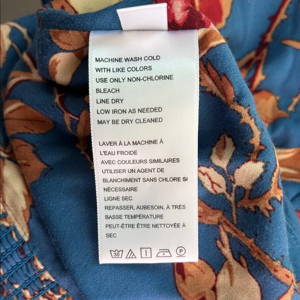 Urban Outfitters Topanga Blue Floral V Neck Long Sleeve Crop Top Size Medium - Image 8