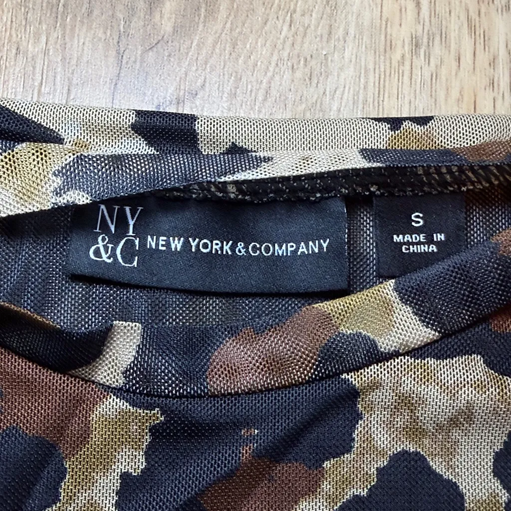 Y2K Spice Girls Short Sleeve Mesh New York and Company Top Size Small Cheetah Brown - Image 3