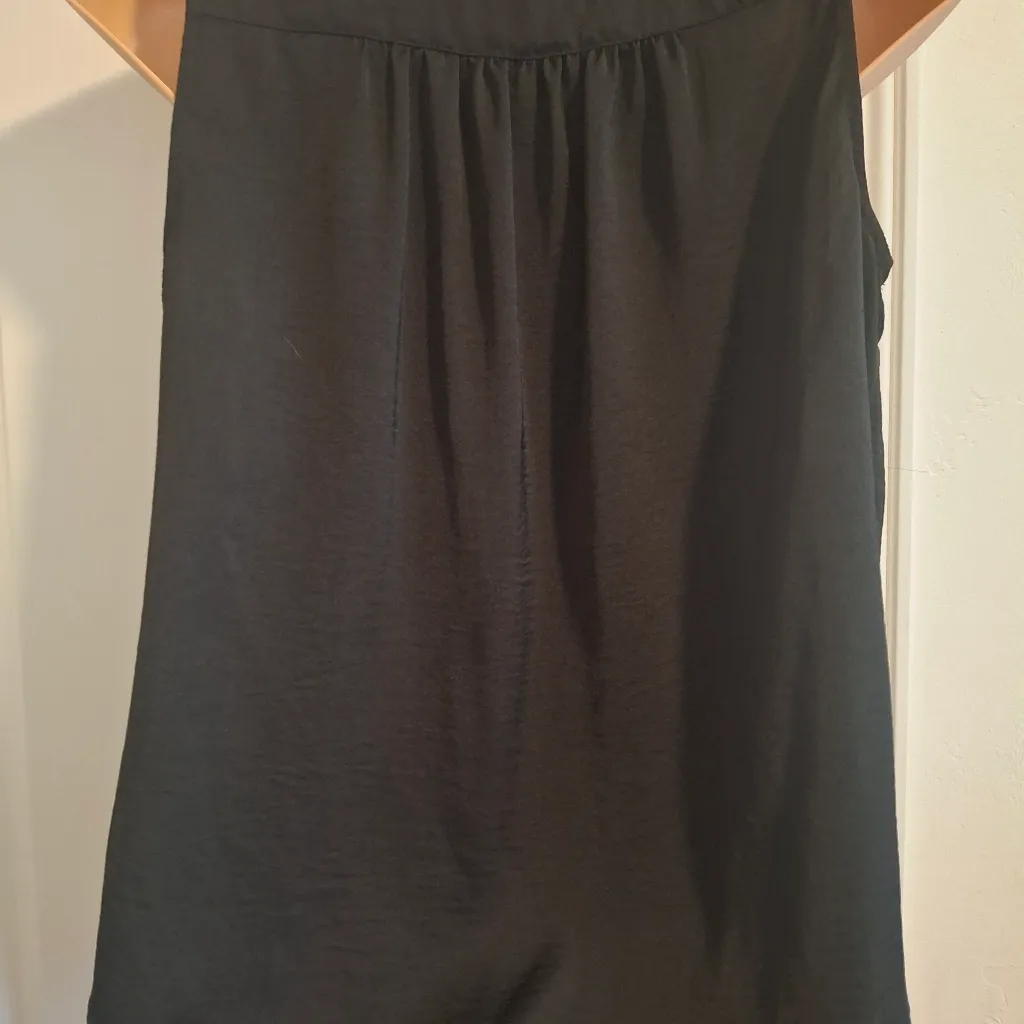 Torrid Sz 0 Black Sleeveless V-Neck Top - Image 9