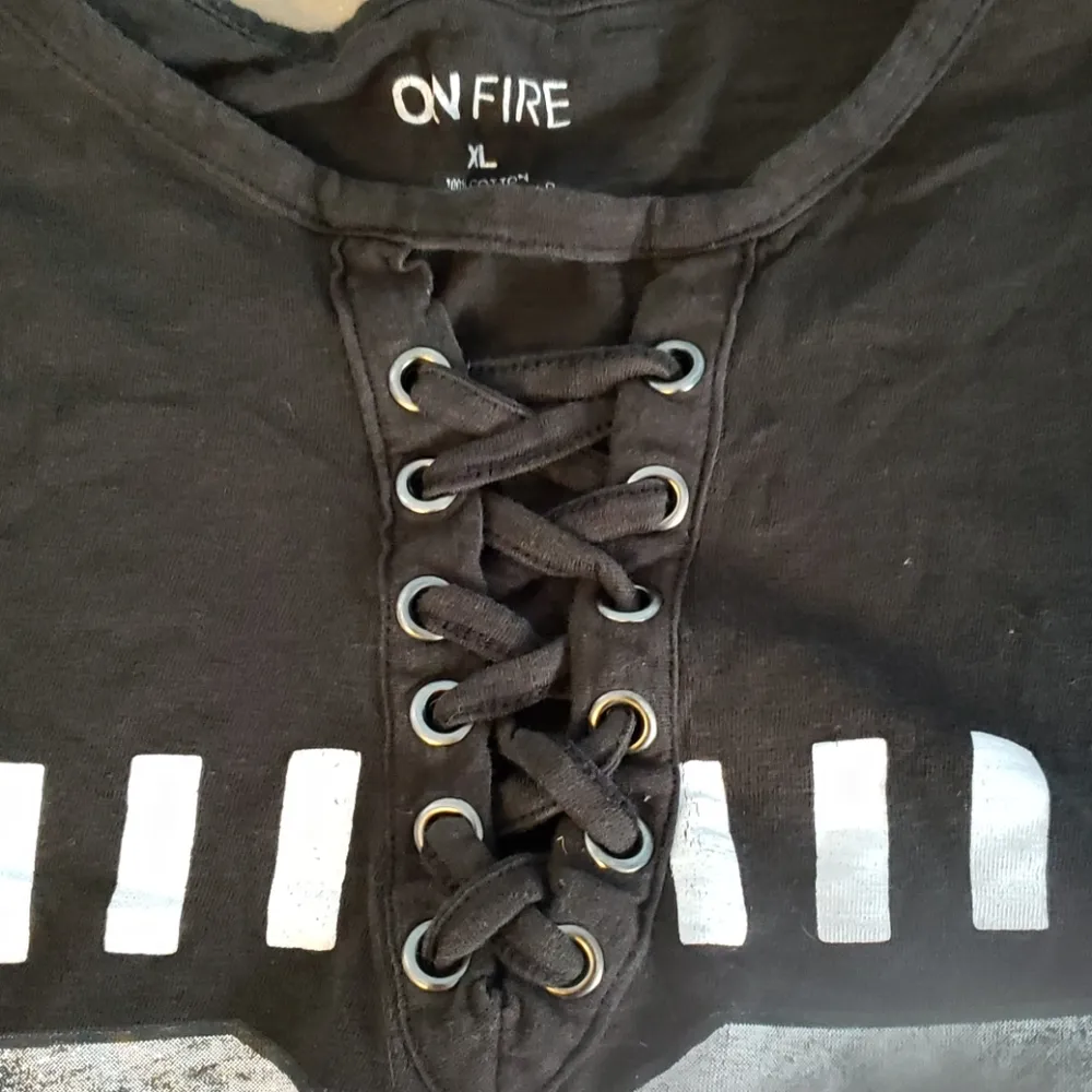 On Fire brand New York Black Tee w/ String Detail - Image 4