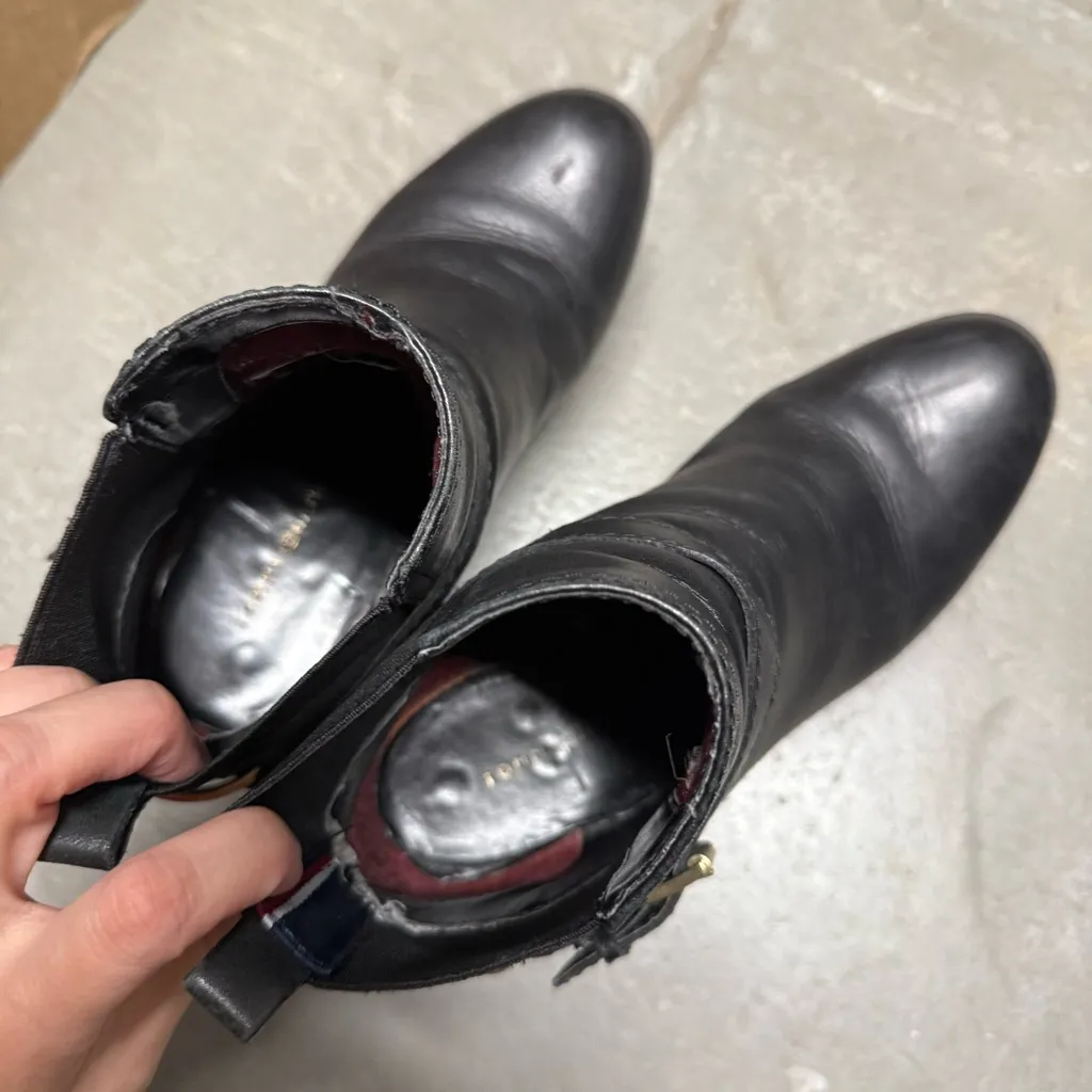 Tommy Hilfiger Whaley Black Leather Ankle Boots Size 6 EUC - Image 6