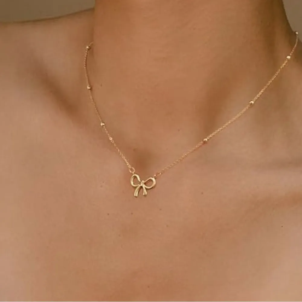 Bow Necklace Gold - Image 3