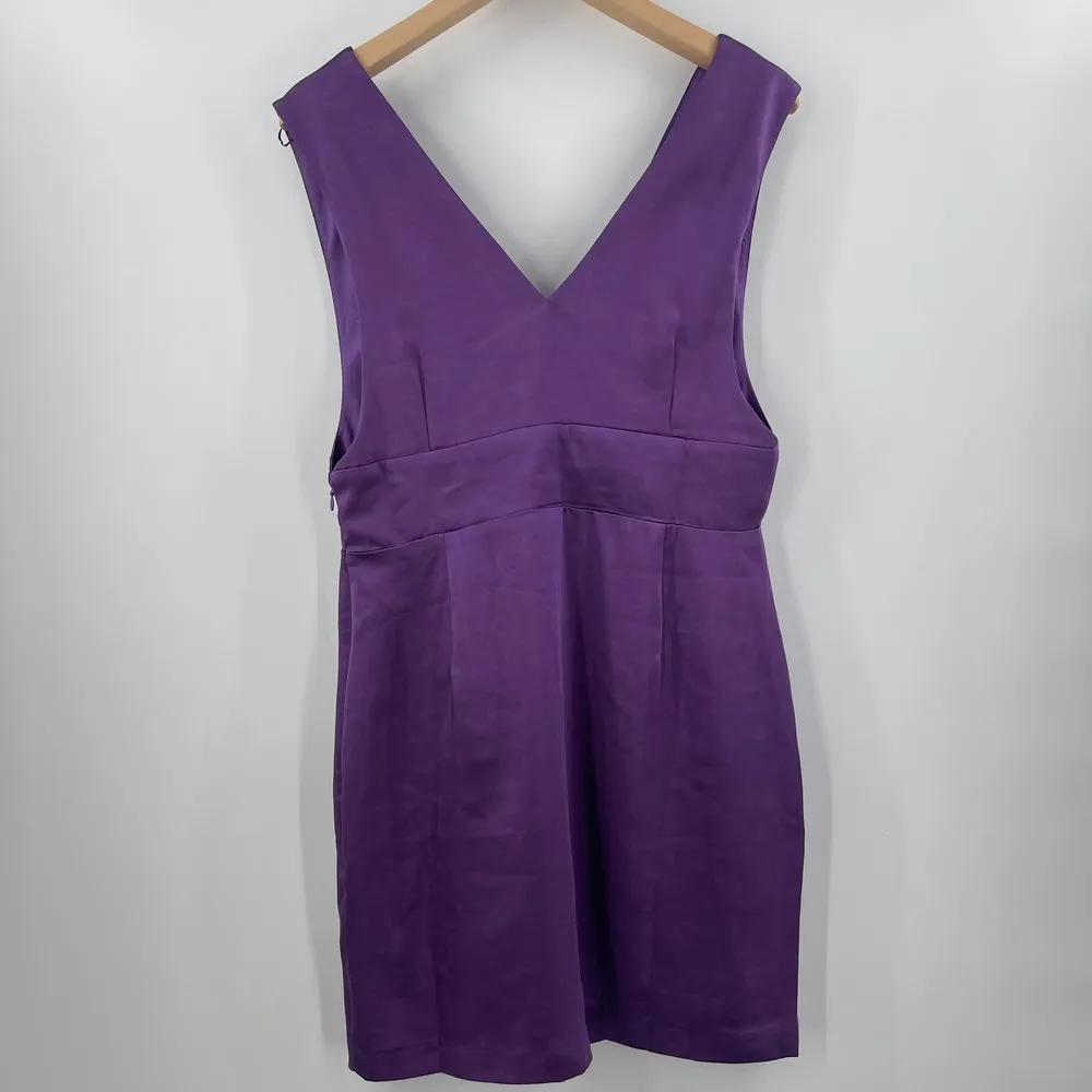 ENDLESS ROSE Dress Size Large NWT Boutique Ethel Purple Satin Cut Out Bodycon - Image 2