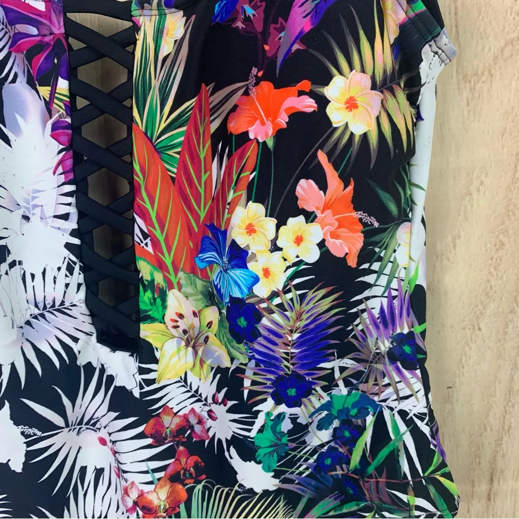 Coral‎ Tropics Floral Swimsuit Black Size L - Image 2