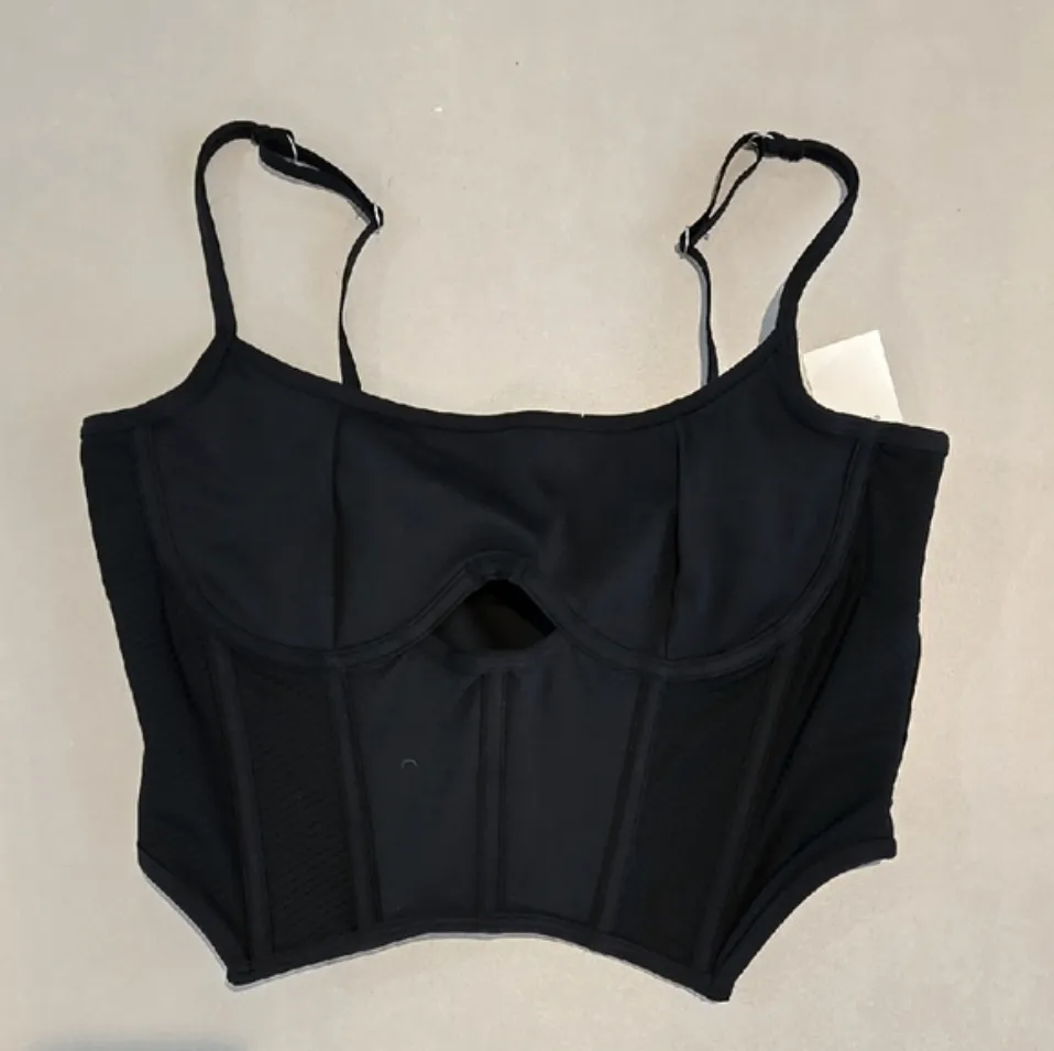 NWT! Gilly Hicks Black Corset Cropped Top Size L - Image 2