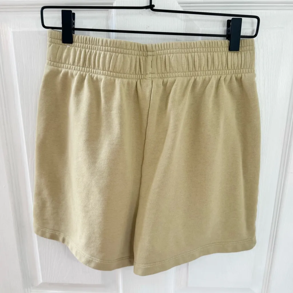 NWOT NIKE ATHLETICS SHORTS WOMENS MEDIUM - Image 7