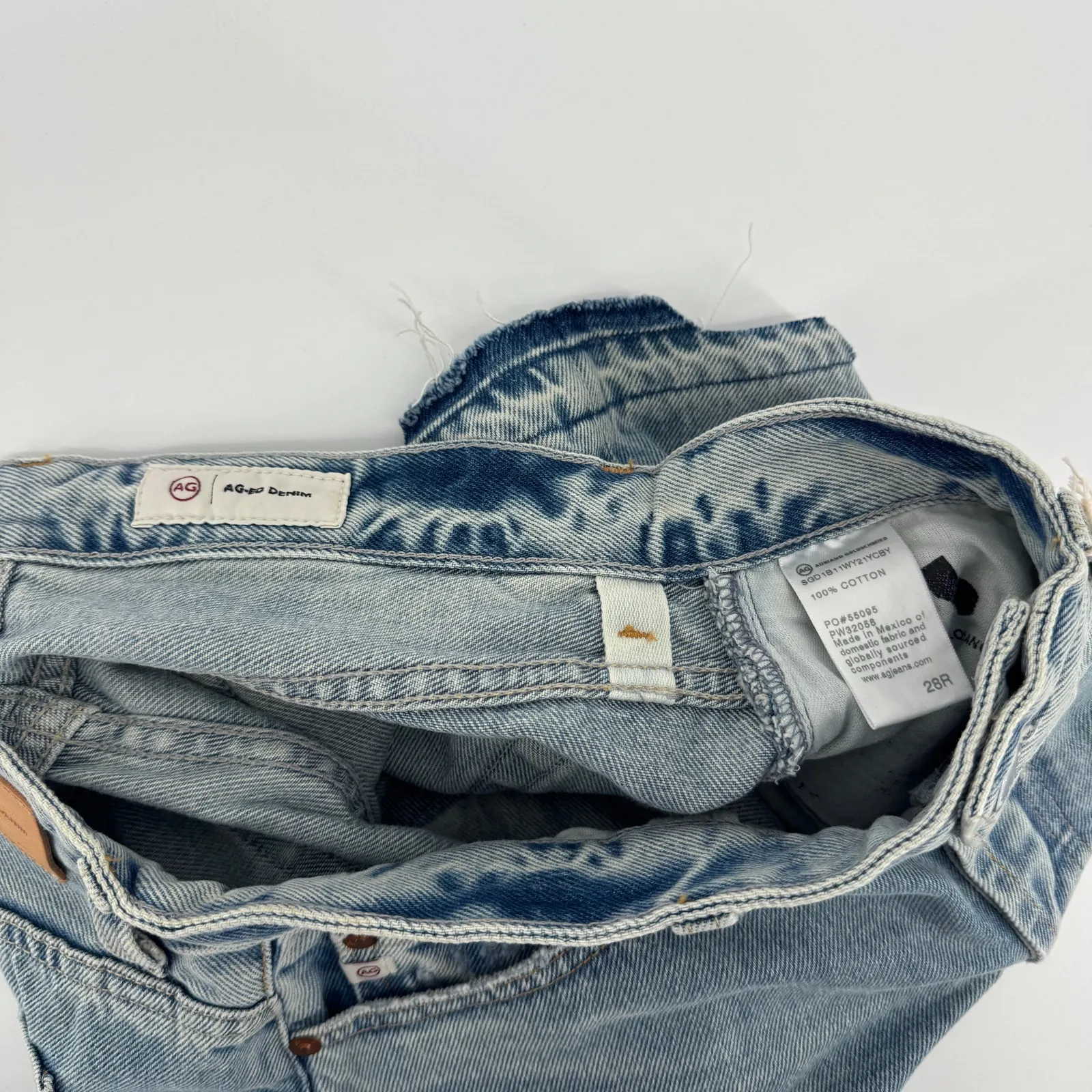 AG Adriano Goldschmied ALEXXIS SHORT High-Rise Wedgie Sz 28 Distressed CutOff - Image 7