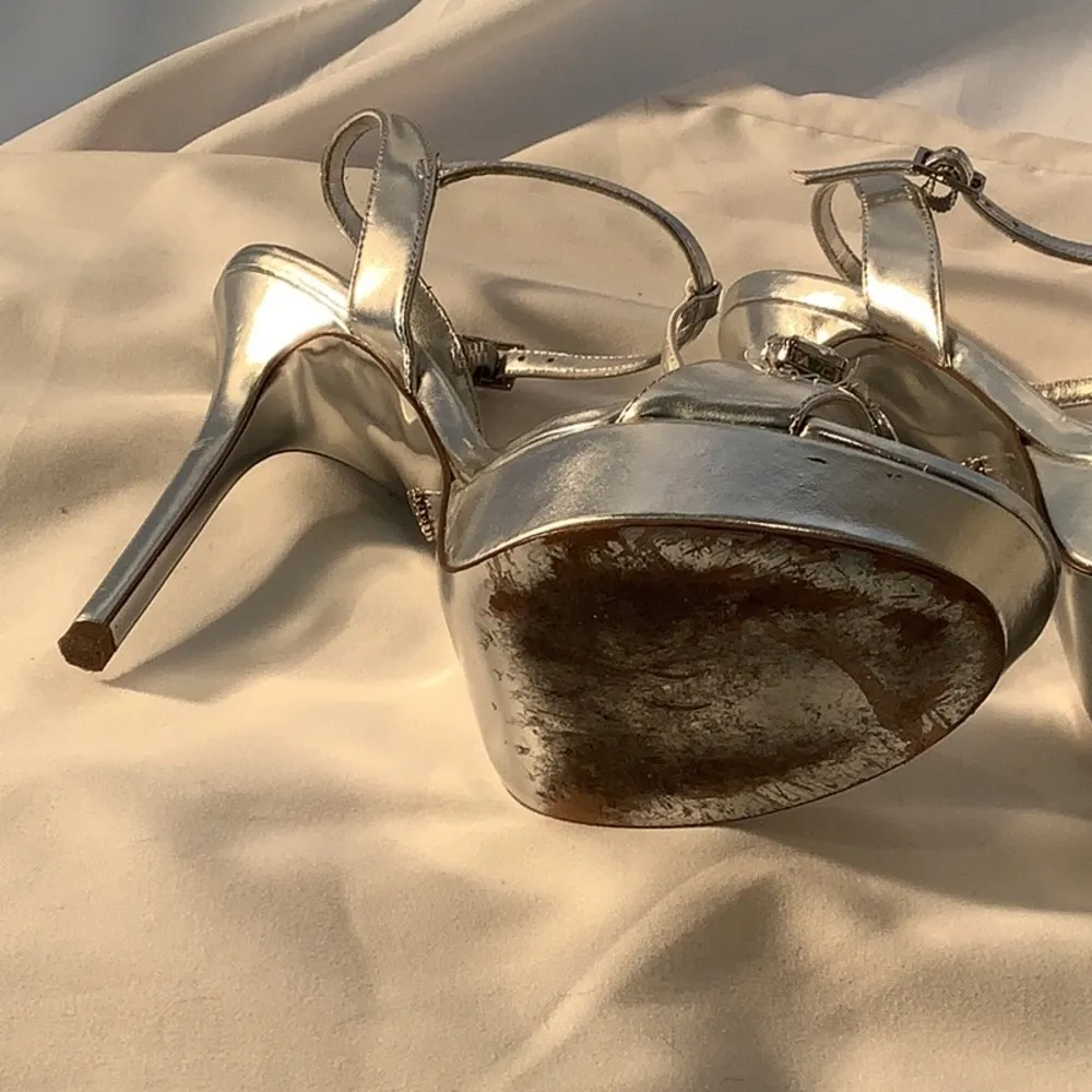 Stiletto High Heel Rhinestone Open Toed Silver Like New Shoes. - Image 6