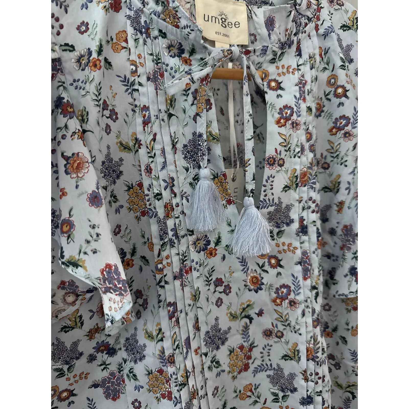 Umgee Romantic Layered Ruffled Flutter Sleeve V Neck Tassel Top Size Small - Image 8