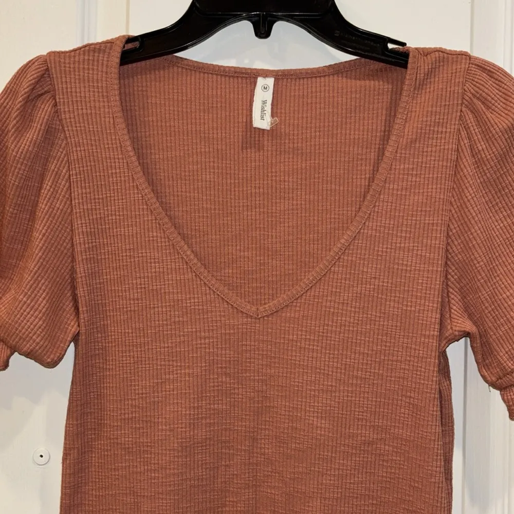 WISHLIST BRAND  DARK PINK…MAUVEY COLOR TOP WITH SMALL RUFFLE ON SHORT SLEEVES - Image 8