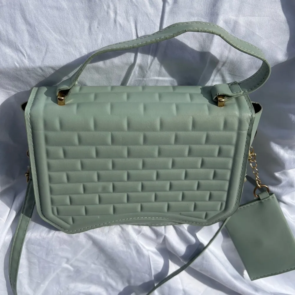 Green Quilted Crossbody Bag in new condition - Image 10