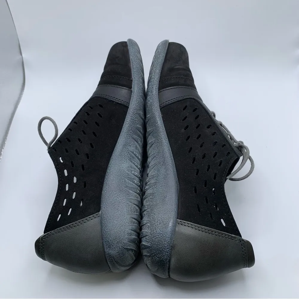 Women's Naot Lalo Color: Black Velvet Nubuck - Image 8