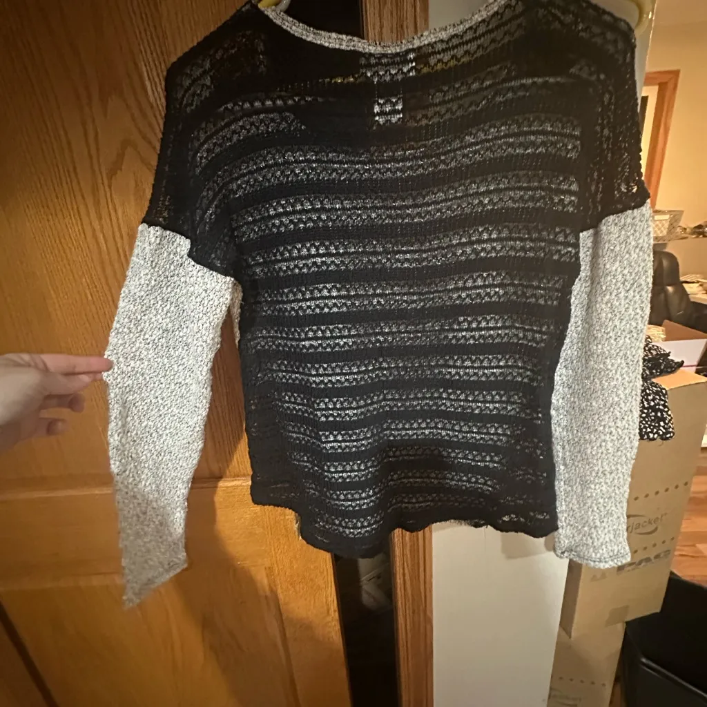 Shyanne Black and Gray Patterned Sweater - Image 2