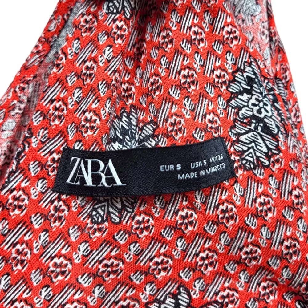 Zara Floral Print Relaxed Elastic Waistline Jumpsuit in Red/Blue - Image 8