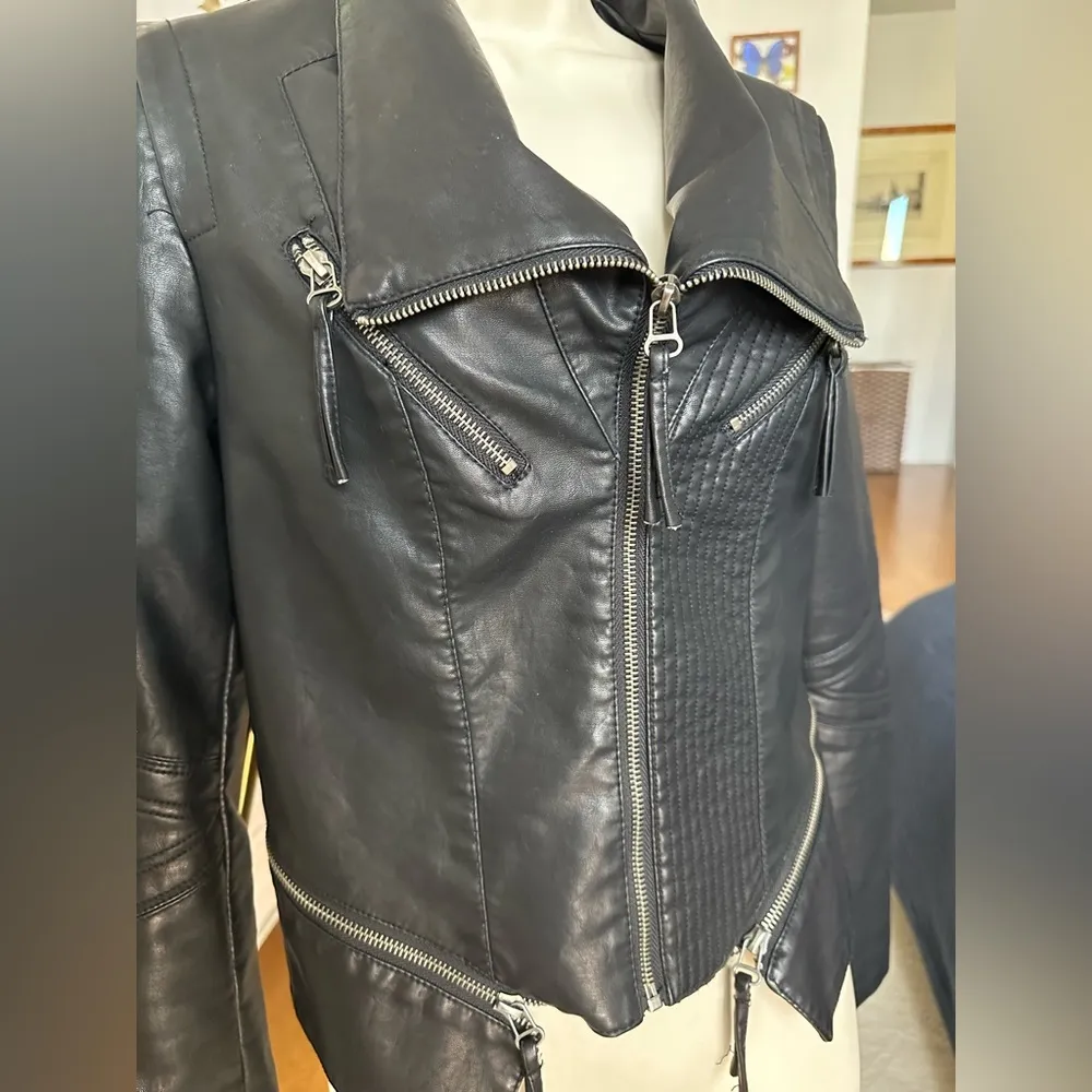 Black Vegan Leather Jacket with Zipper Details Medium - Image 5