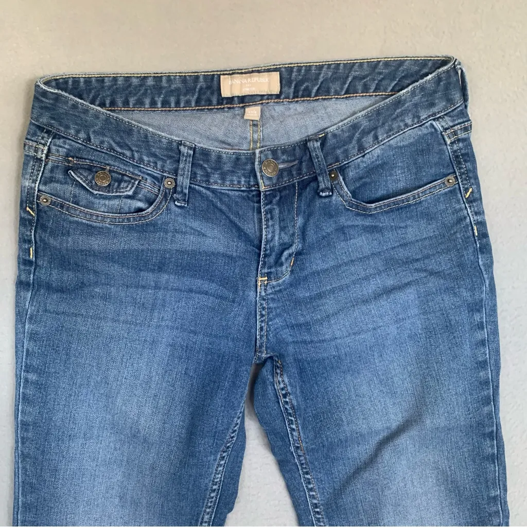 Banana Republic Classic Blue Ankle Jeans - Image 5