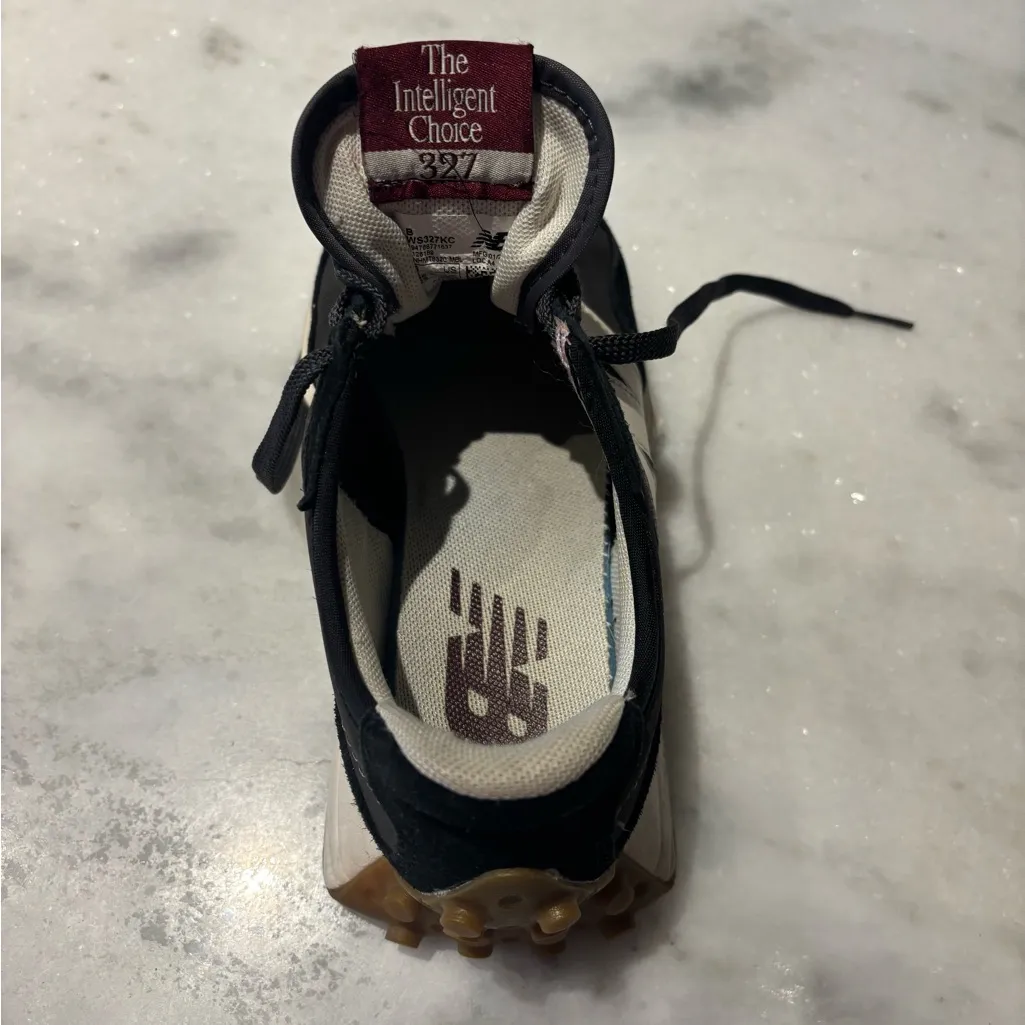 New Balance  327 Black Athletic Shoes - Image 6
