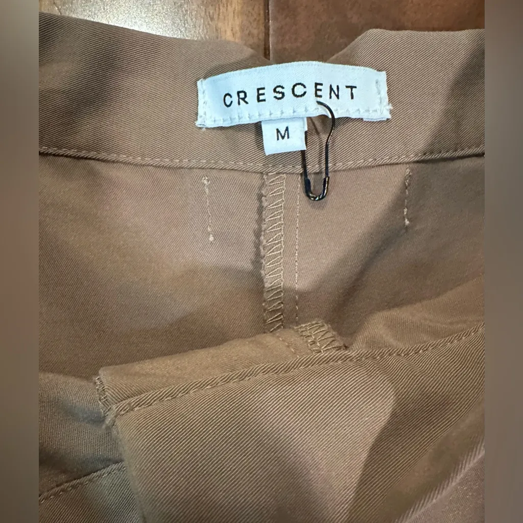 Crescent Pleated High Waist Cargo Trousers - Image 4