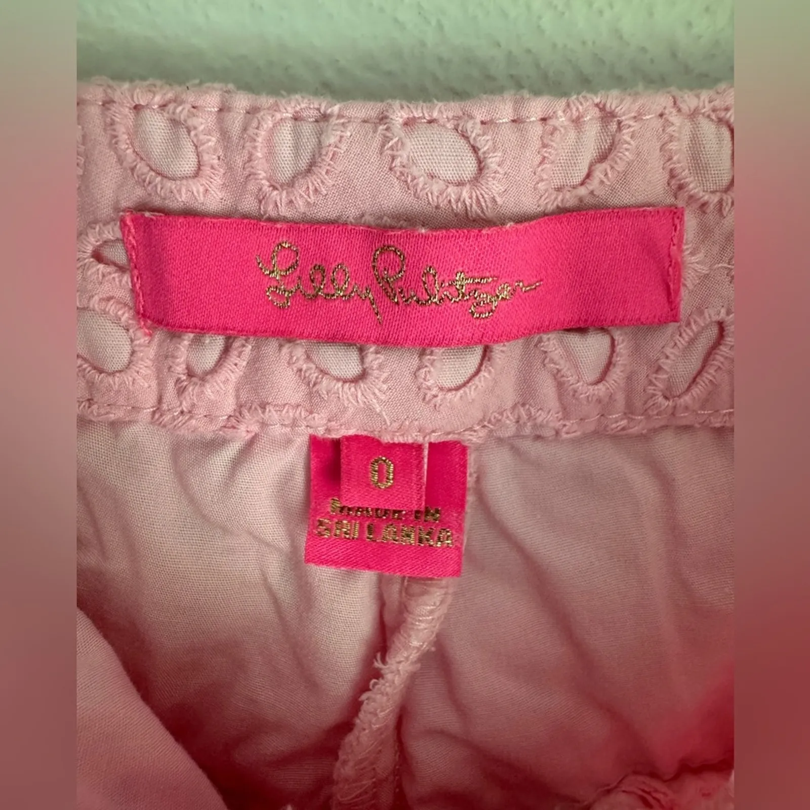 Lily Pulitzer Pink Kelly Short Oval Flower Petal Eyelet - Image 7