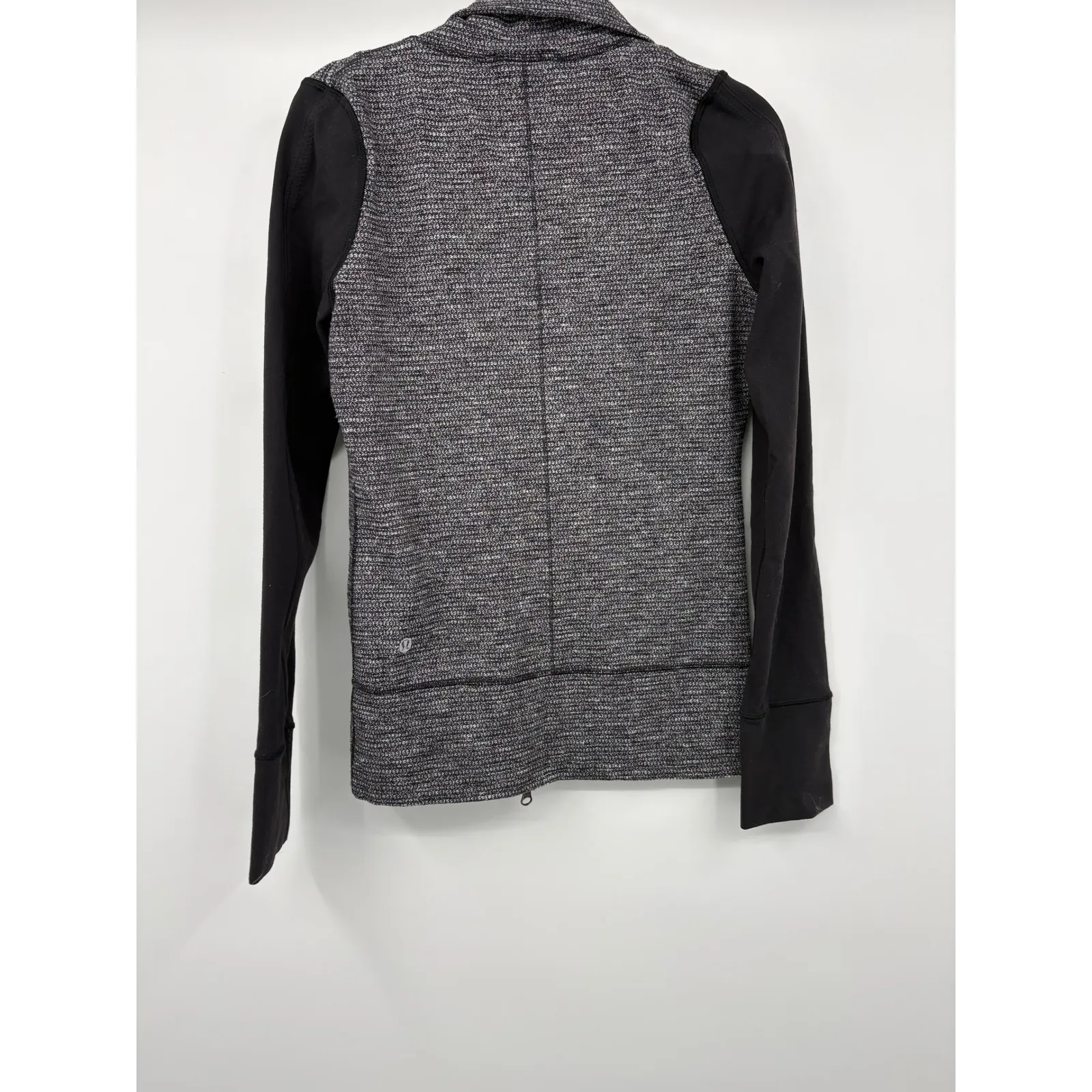 Lululemon Daily Yoga Jacket in Coco Pique Black/Gray Size 2 - Image 6