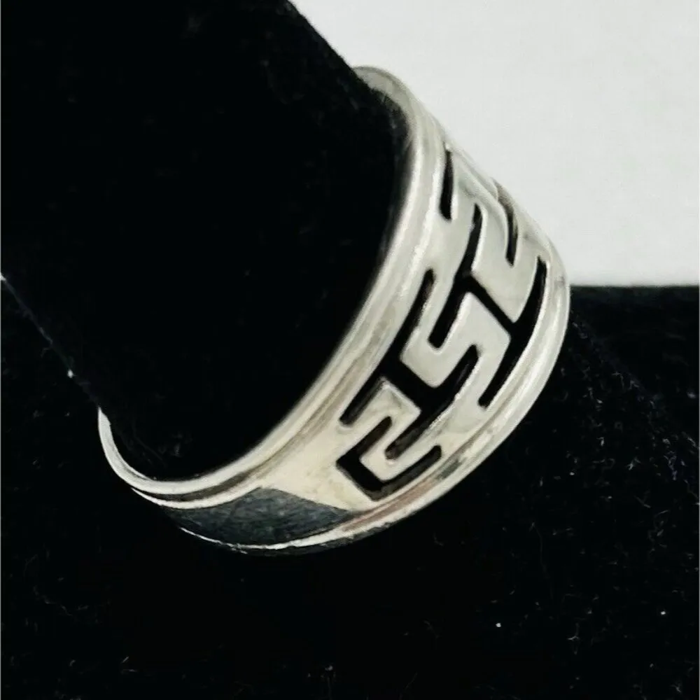 Silver Cut Out Design Band Ring Sz 10 - Image 3