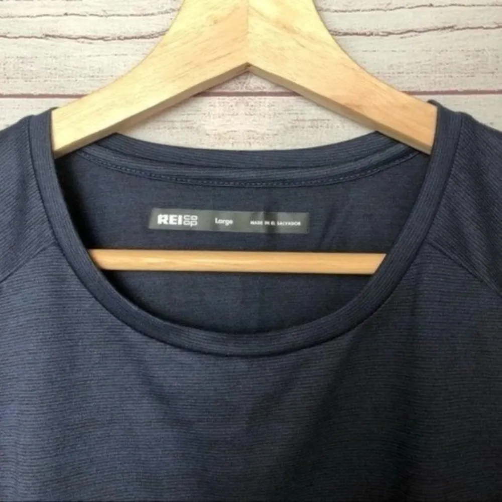 REI Dark Blue Screen Gamer Print Crew Neck Athletic T - Image 5