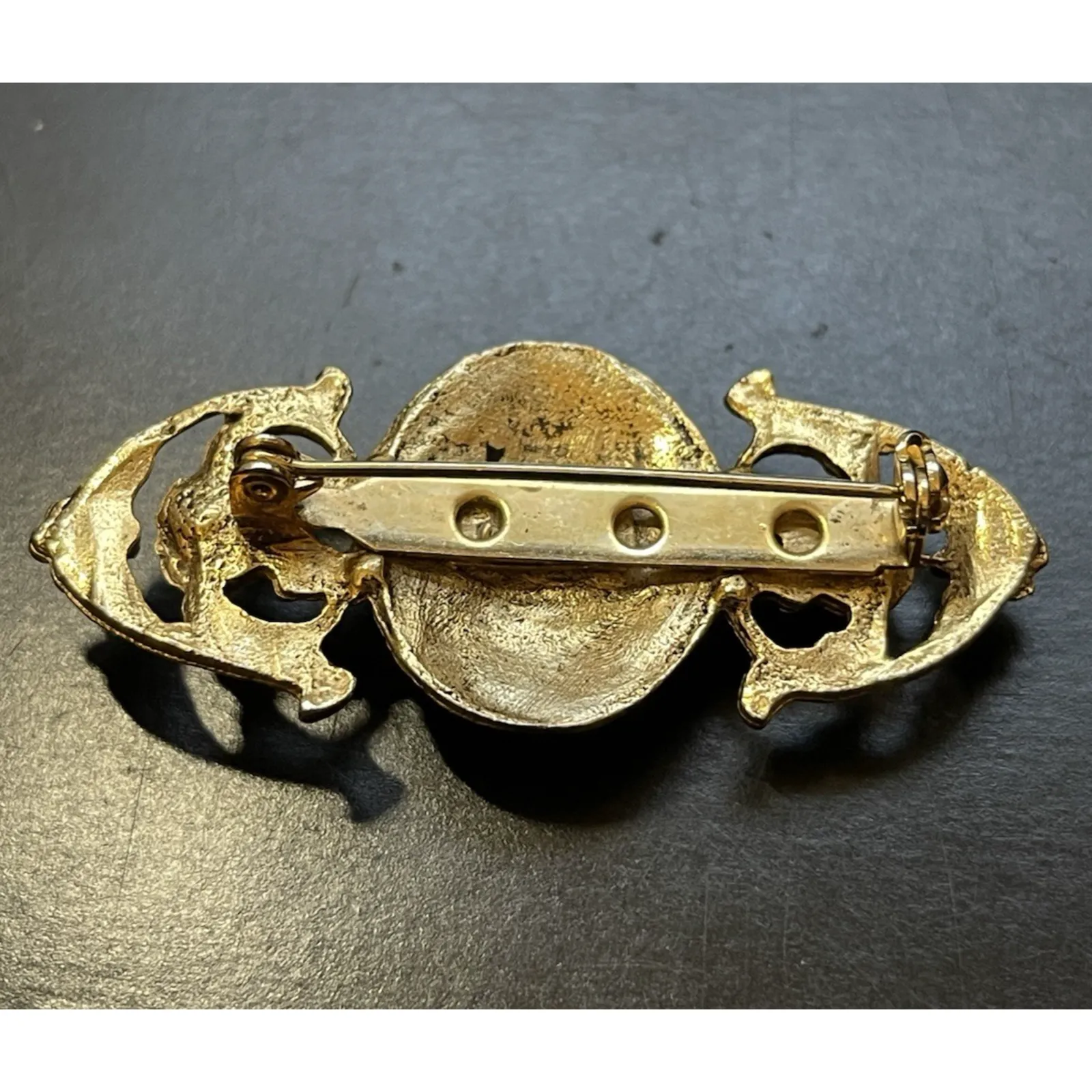 Faux Pearl Collar Lapel Shawl Brooch Pin Gold Tone Victorian Style Jewelry - Image 3