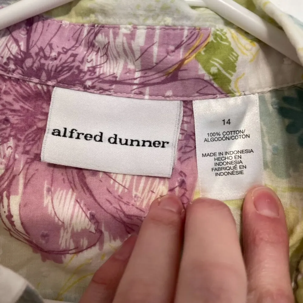 ALFRED DUNNER White Green Purple Floral Swiss Dot 3/4 Sleeve Cotton Button Down - Image 4