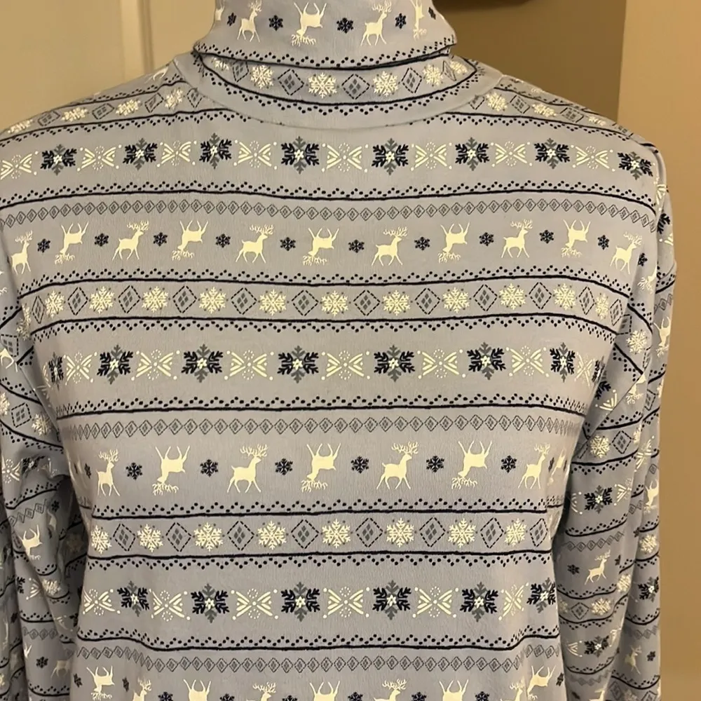 Northcrest reindeer snowflake print turtleneck Size medium - Image 2