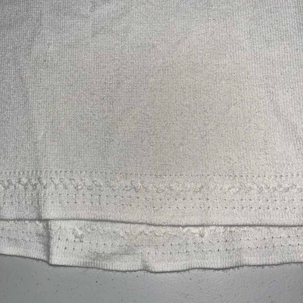 💜 Vintage Christopher & Banks Floral Hand Embroidered Sweater - Image 5