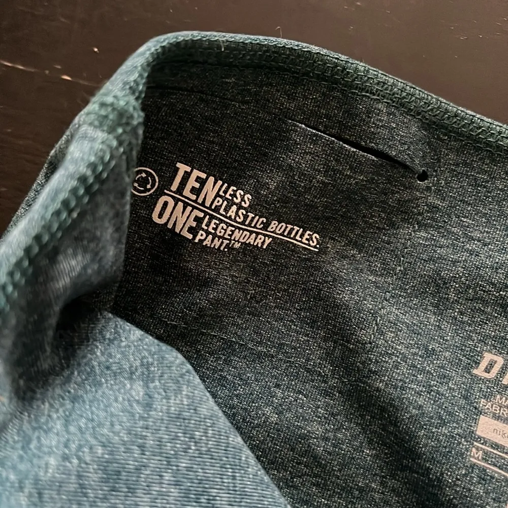 Dri-fit leggings in medium dark green.  GUC. - Image 3