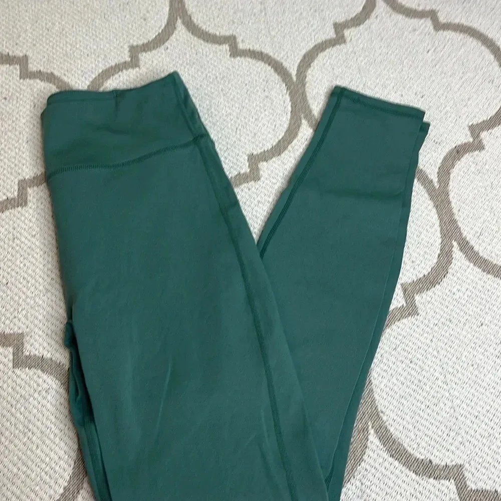 💚 Fabletics Motion 365 Boost PowerHold High-Waisted 7/8 Leggings - Image 2