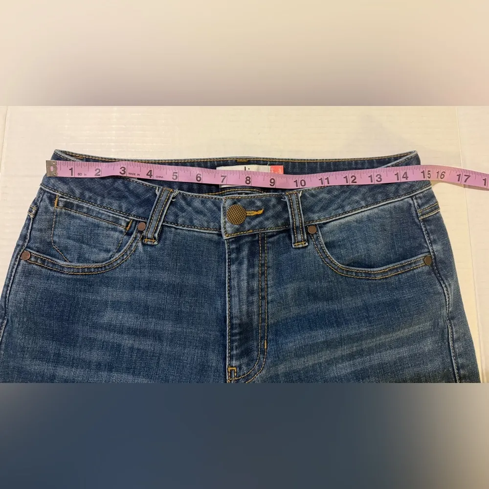 CAbi Women’s Cropped High Waisted Straight Leg Distressed Denim Jeans Size 6 - Image 8