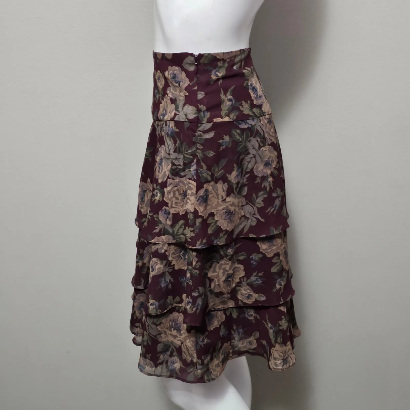 American Living Burgundy Chiffon Floral Ruffle Tiered Skirt Size 8 Preppy - Image 3