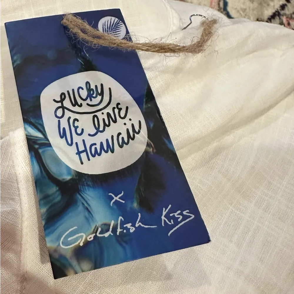 LUCKY WE LIVE HAWAII x GOLDFISH KISS WHITE COTTON SHORT SLEEVE BUTTON COVERUP ML Size M - Image 12