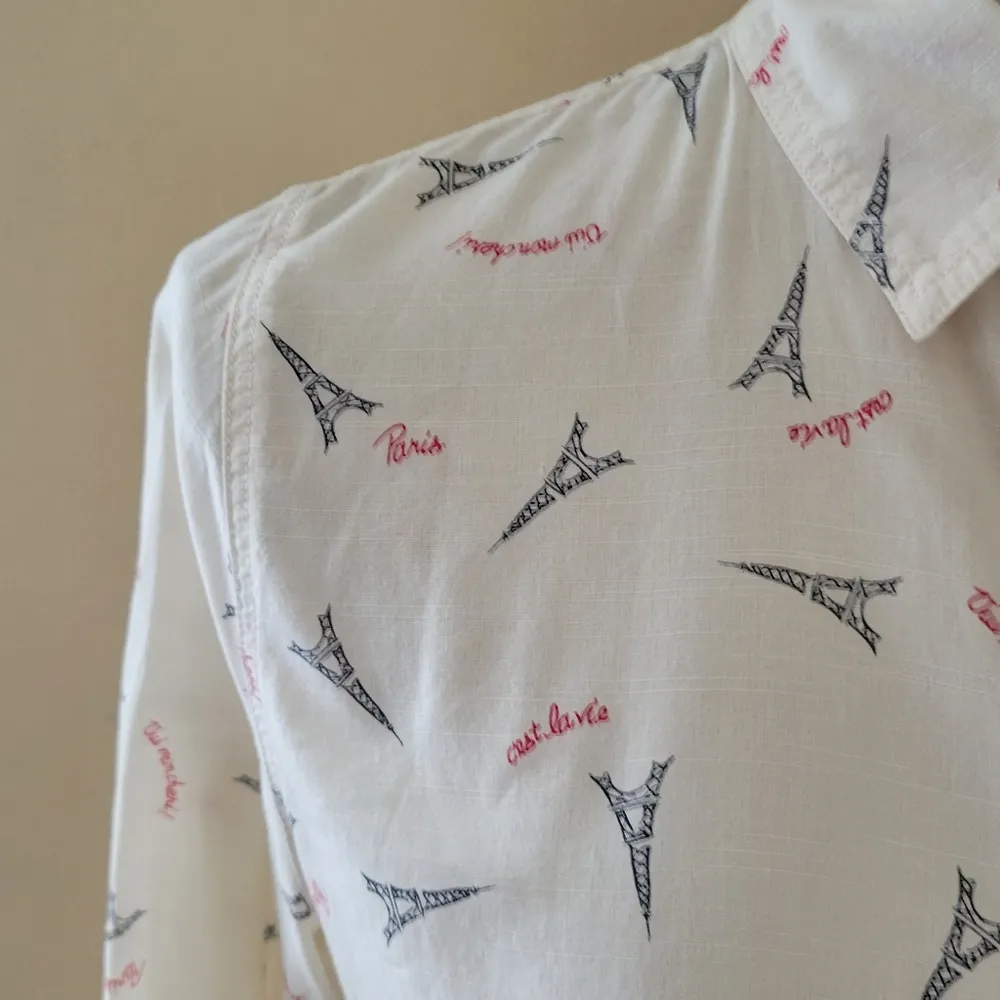 JCPENNEY Parisian theme button down size medium - Image 3
