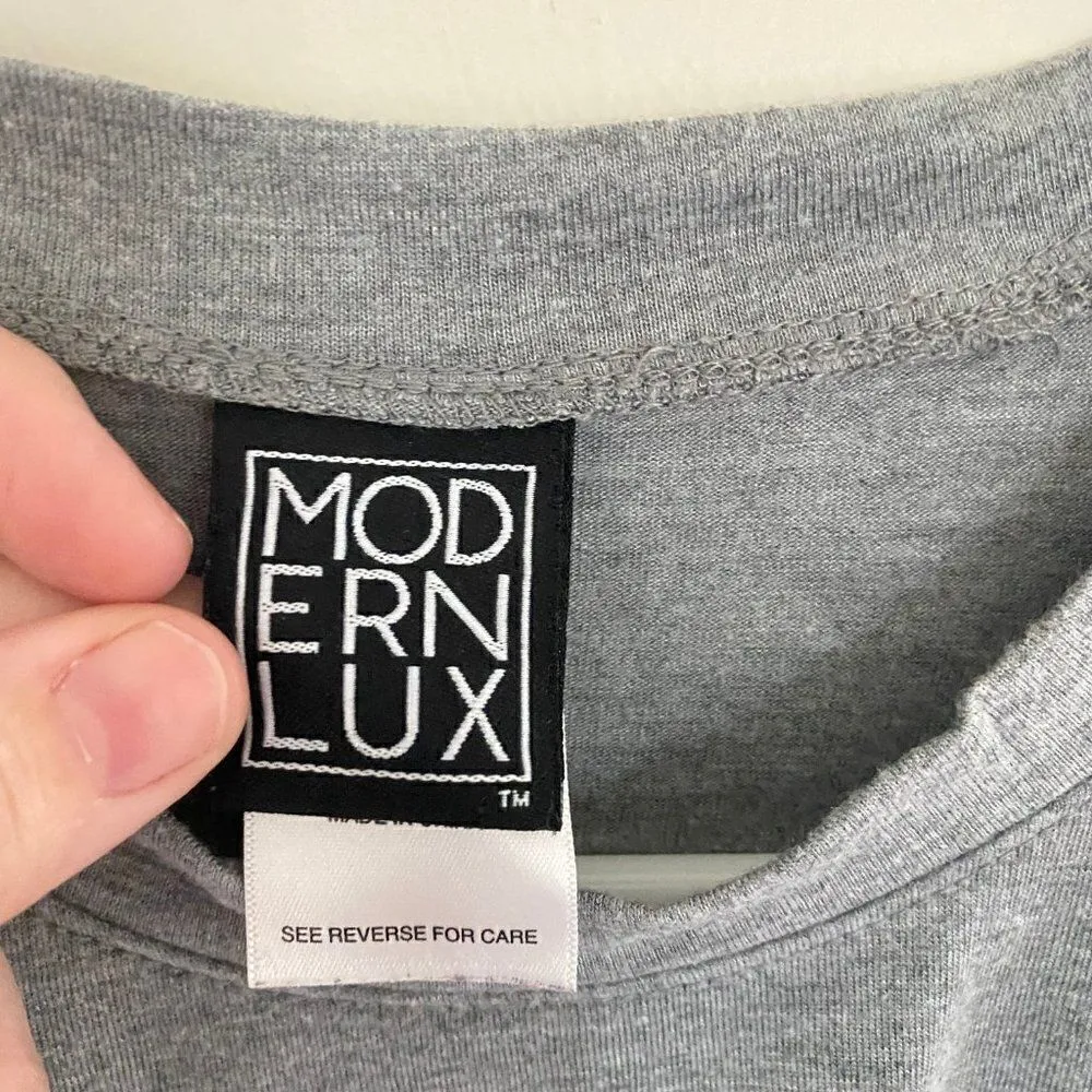 Modern Lux Avocado-holic Graphic Crew Neck T-Shirt Gray Size Medium - Image 4