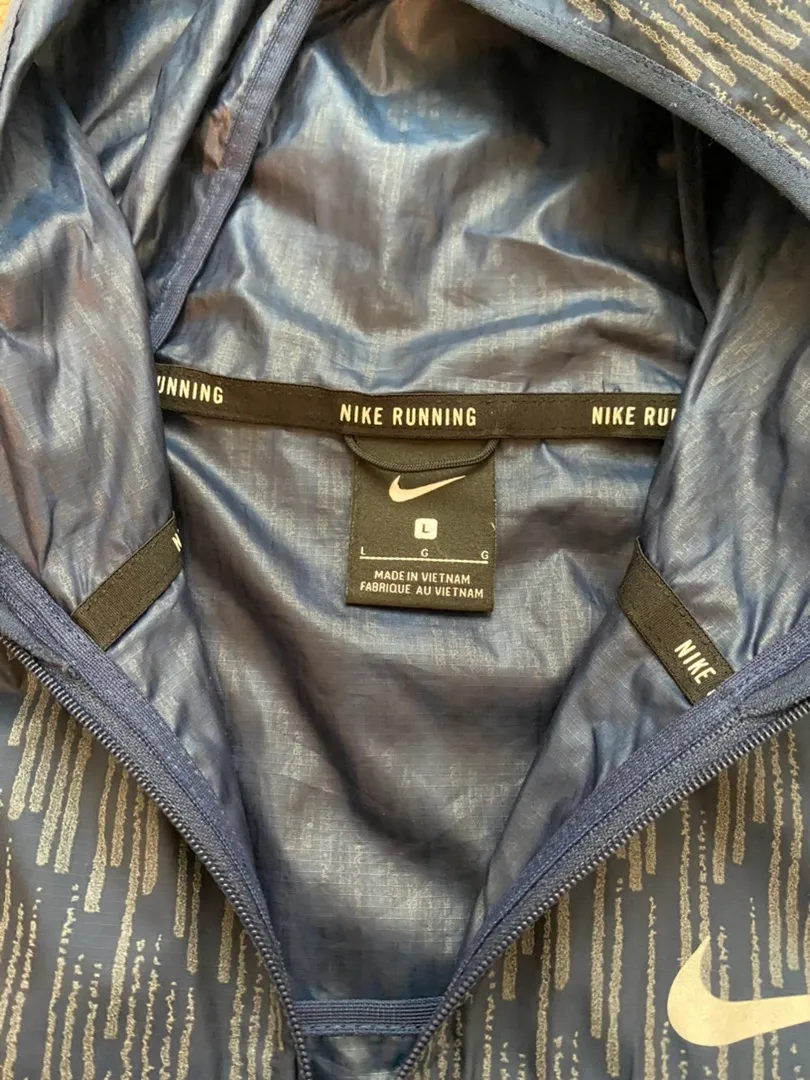 Nike Reflective Windbreaker - Image 3